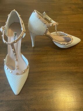 Dune London Cliopatra Ivory Crocodile-like Pointed T-Strap Heels Rose Gold Studs
